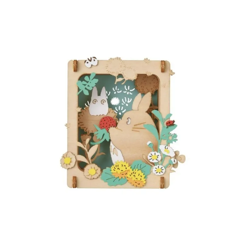 Maison Ghibli Paper Theater Wood Style Harvesting strawberries - My Neighbor Totoro | Arts And Crafts