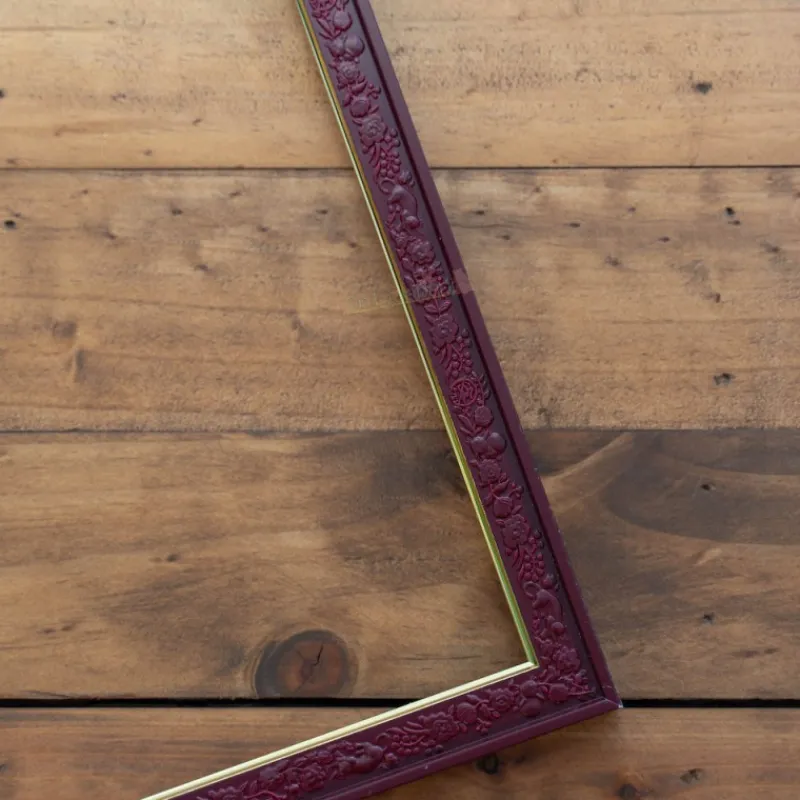 Maison Ghibli Puzzle Frame for 108 & 208P - Wine red - Kiki's Delivery Service | Jigsaw Puzzle